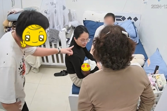 Mẹ ruột nữ diễn viên nổi tiếng lộ clip mắng con dâu, bênh con trai ngoại tình