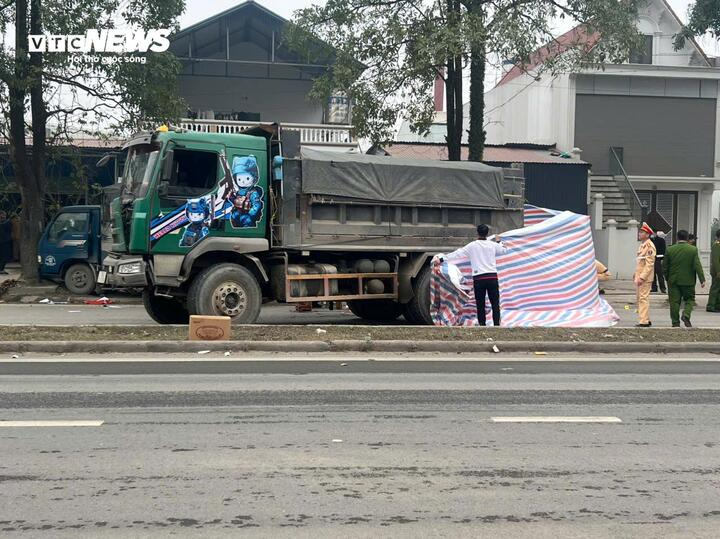 Hiện trường vụ tai nạn giao thông khiến Trung ta Hải hy sinh. (Ảnh: Văn Chương)