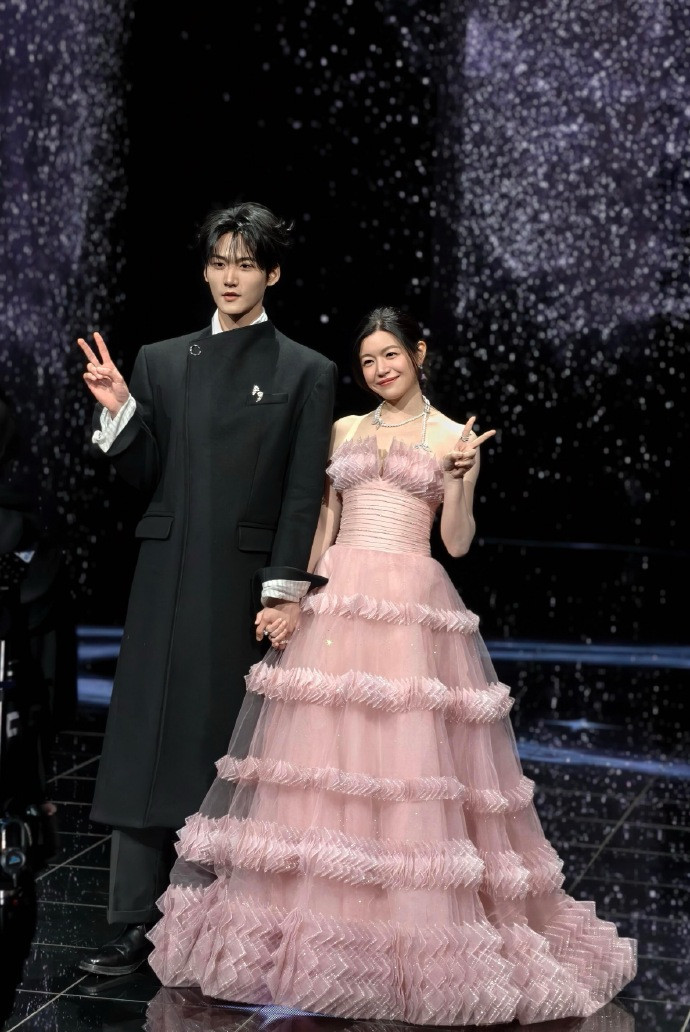 006d7zu0gy1i9zpuhati1j31tz2qn4qp