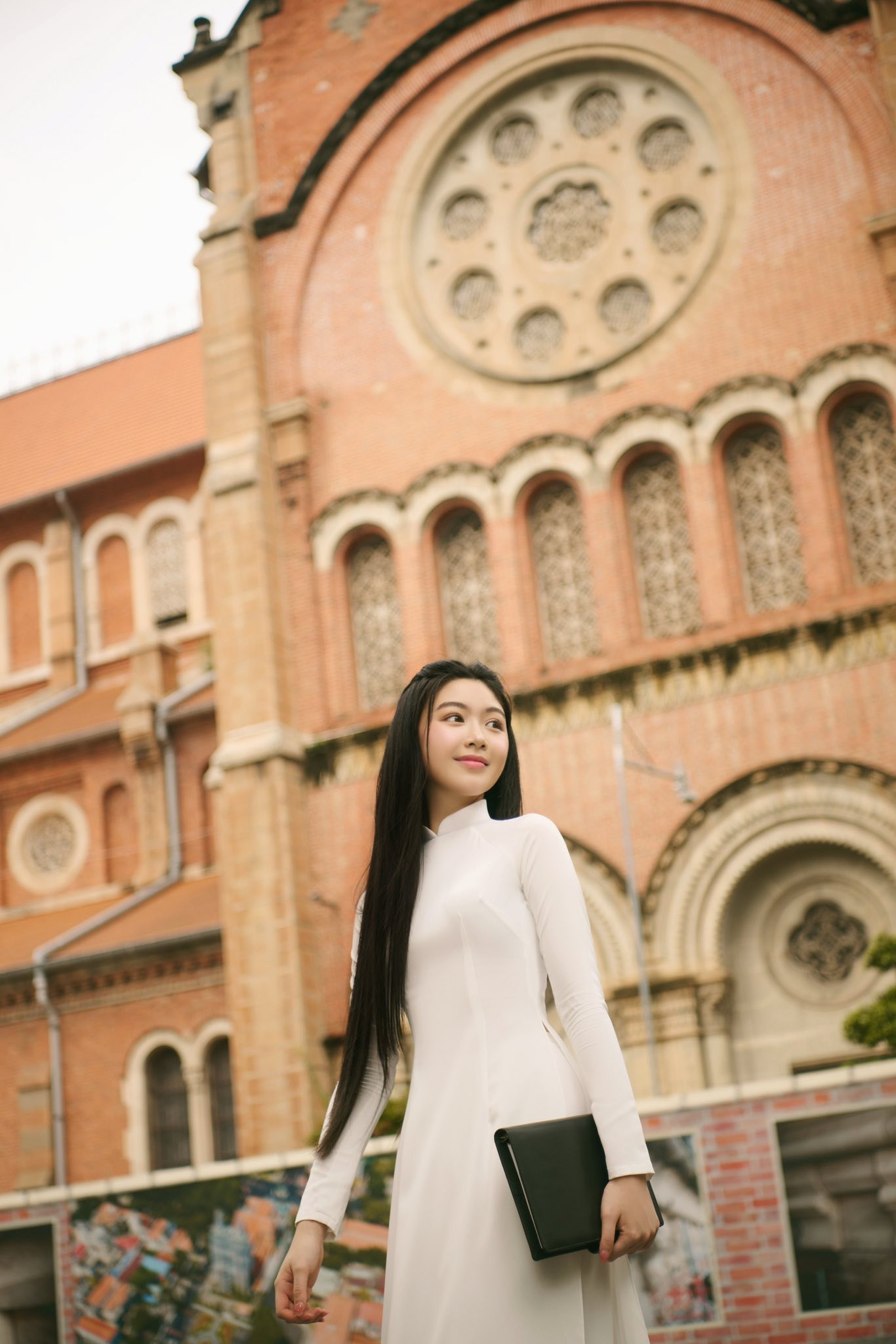 Vợ và con gái MC Quyền Linh: Khám phá cuộc sống gia đình đầy hạnh phúc - Ảnh 7.