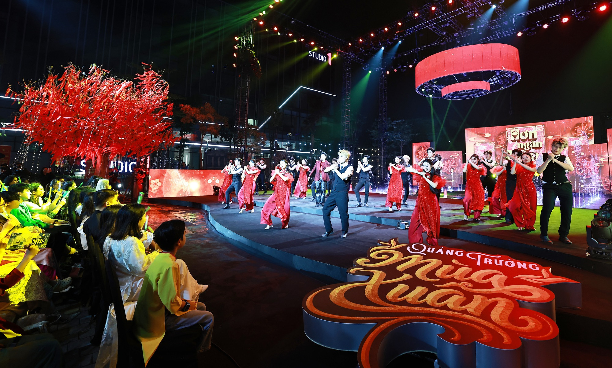 Những hình ảnh đầu tiên của chương trình thay thế Táo Quân đêm giao thừa 2026 - Ảnh 1.