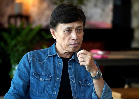 Nam danh ca vừa ly hôn ở tuổi U80: Đi hát từ 4 tuổi, từng điều trị ung thư