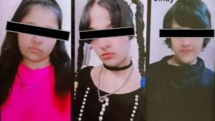 3 chị em Nishika (16 tuổi), Prachi (14 tuổi) và Pakhi (12 tuổi).