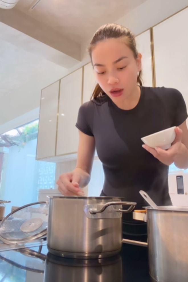 ho ngoc ha day 4 2806.jpg