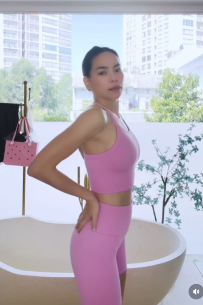 ho ngoc ha day 6 2799.jpg