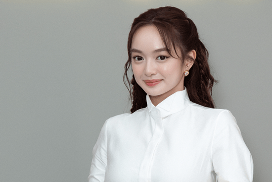 Kaity Nguyễn ăn vận đơn giản vẫn ghi điểm tại sự kiện, nhan sắc thăng hạng sau một năm phim bội thu
