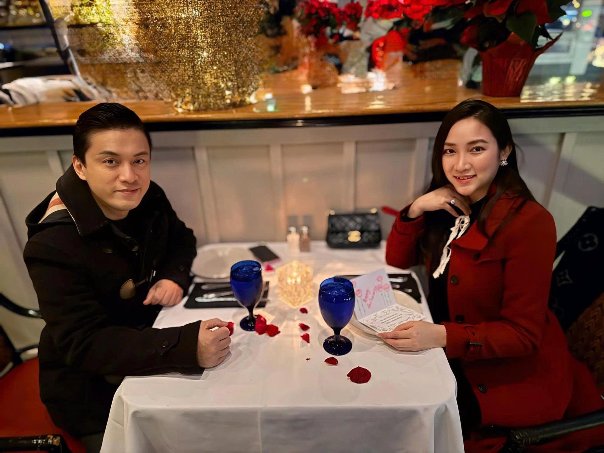 Gallery - Lấy vợ lệch tuổi như chú cháu, 3 nam ca sĩ của showbiz Việt có hôn nhân như mơ