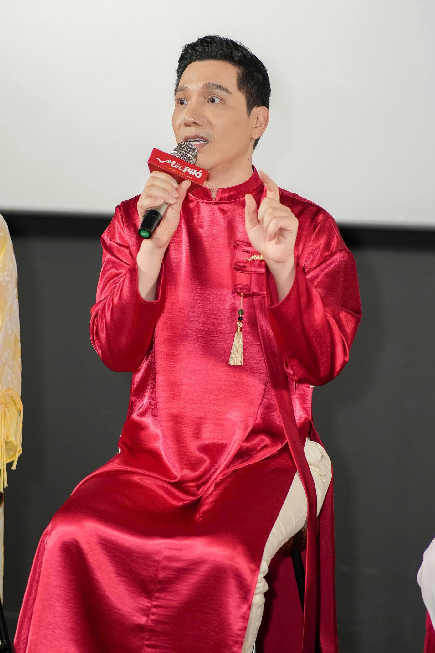 Nsưt Xuân Hinh Không Bận Tâm Chuyện Lỗ Lãi Khi Đóng Phim Tết Z7506161975289-448382F0766Acb5094C0A57Ce0A5629E.jpg