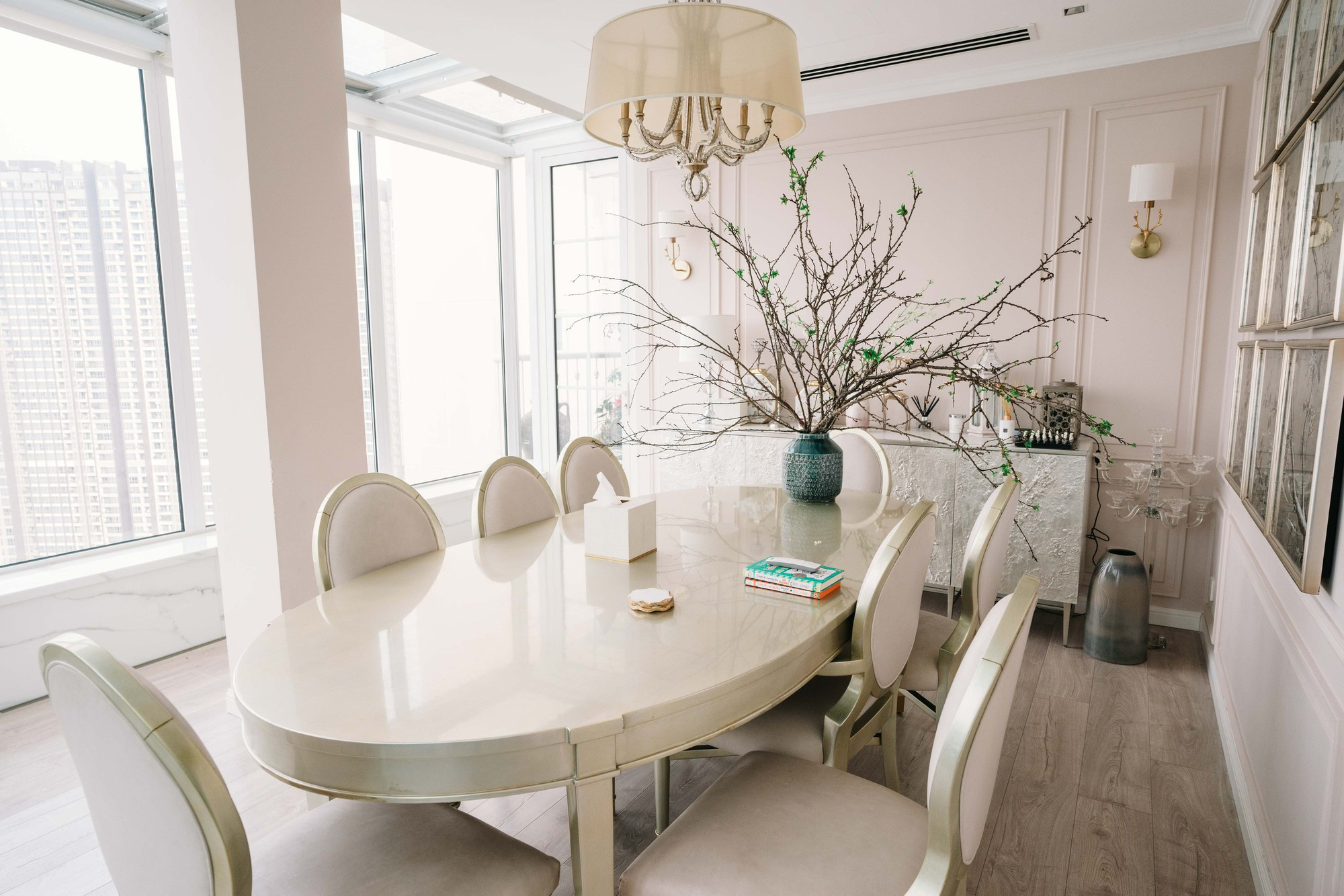 Điểm 'khác thường' trong penhouse lộng lẫy đón Tết sớm của 'nữ hoàng livestream' khiến nhiều người thán phục khi biết lý do- Ảnh 45.