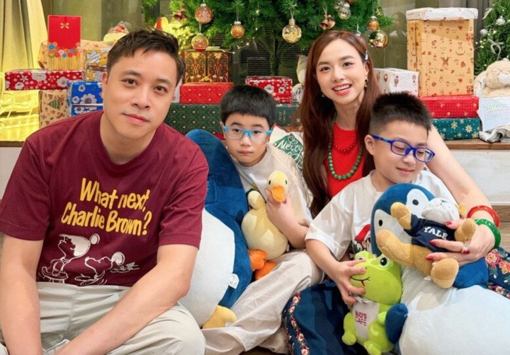 Cuộc sống bên 'đạo diễn trăm tỷ' của nữ diễn viên vừa đỗ cao học ở tuổi 42 - 3