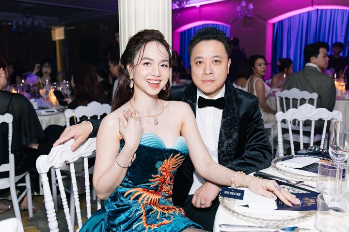 Đinh Ngọc Diệp và Victor Vũ đã có 10 năm bên nhau.