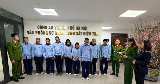 Khởi tố 9 đối tượng lừa đảo hơn 318 tỷ đồng của ngân hàng ở Hà Nội