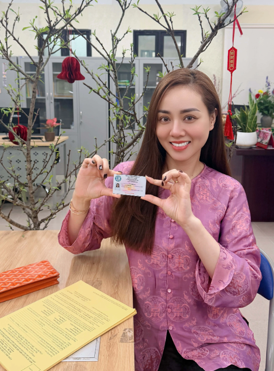 Vợ kém 15 tuổi của NSND Công Lý đăng ký hiến tạng - Ảnh 1