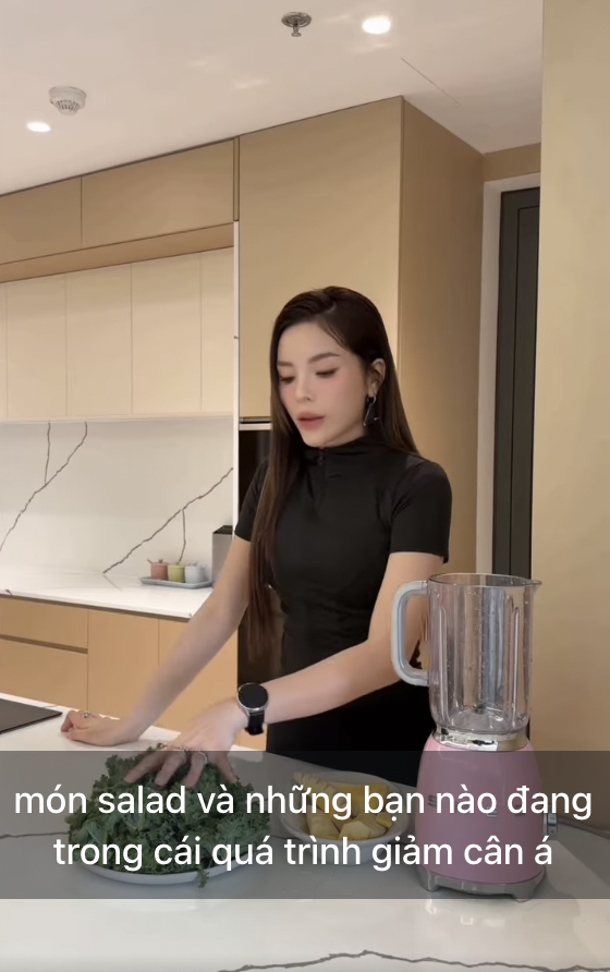 Kỳ Duyên khoe body quyến rũ trong váy cut - out và bí quyết giảm cân sau Tết - Ảnh 11.