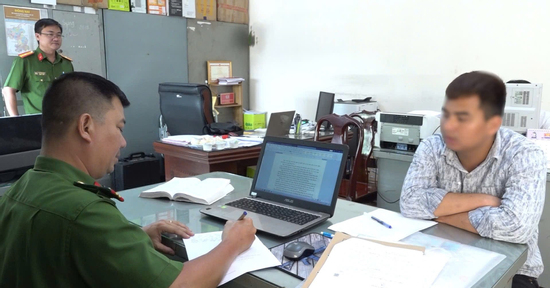 Khởi tố vụ án sà lan tông cầu Ghềnh, làm tê liệt tuyến đường sắt Bắc - Nam