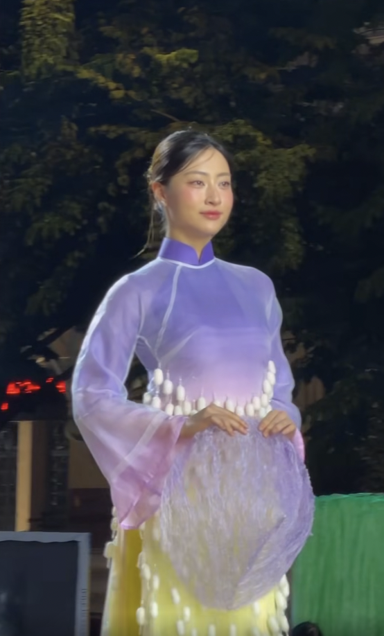 Dấu hiệu tăng cân của Hoa hậu Lương Thùy Linh khiến fan bàn tán - Ảnh 2.