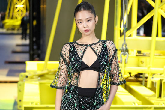 Mọi drama tan biến vì Jennie Kim ở show Chanel sang chảnh chấn động cỡ này!