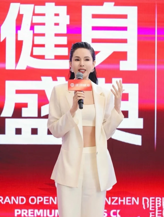 Suốt nhiều năm qua, Lý Nhược Đồng duy trì chế độ tập luyện và ăn uống khoa học - Ảnh 1