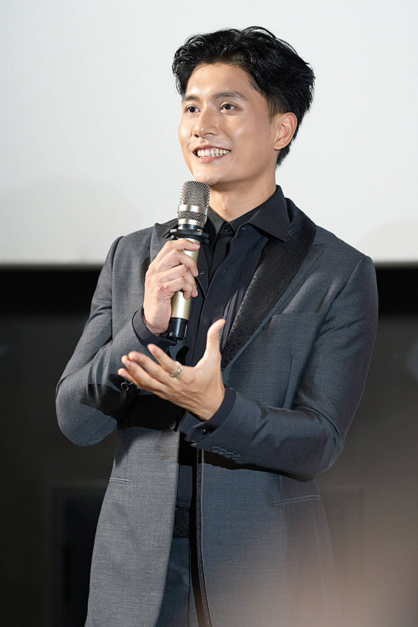 Tình yêu của Lệ Quyên - Lâm Bảo Châu: Thoải mái nắm tay nhau nhẹ nhàng qua ngày tháng - Ảnh 6.