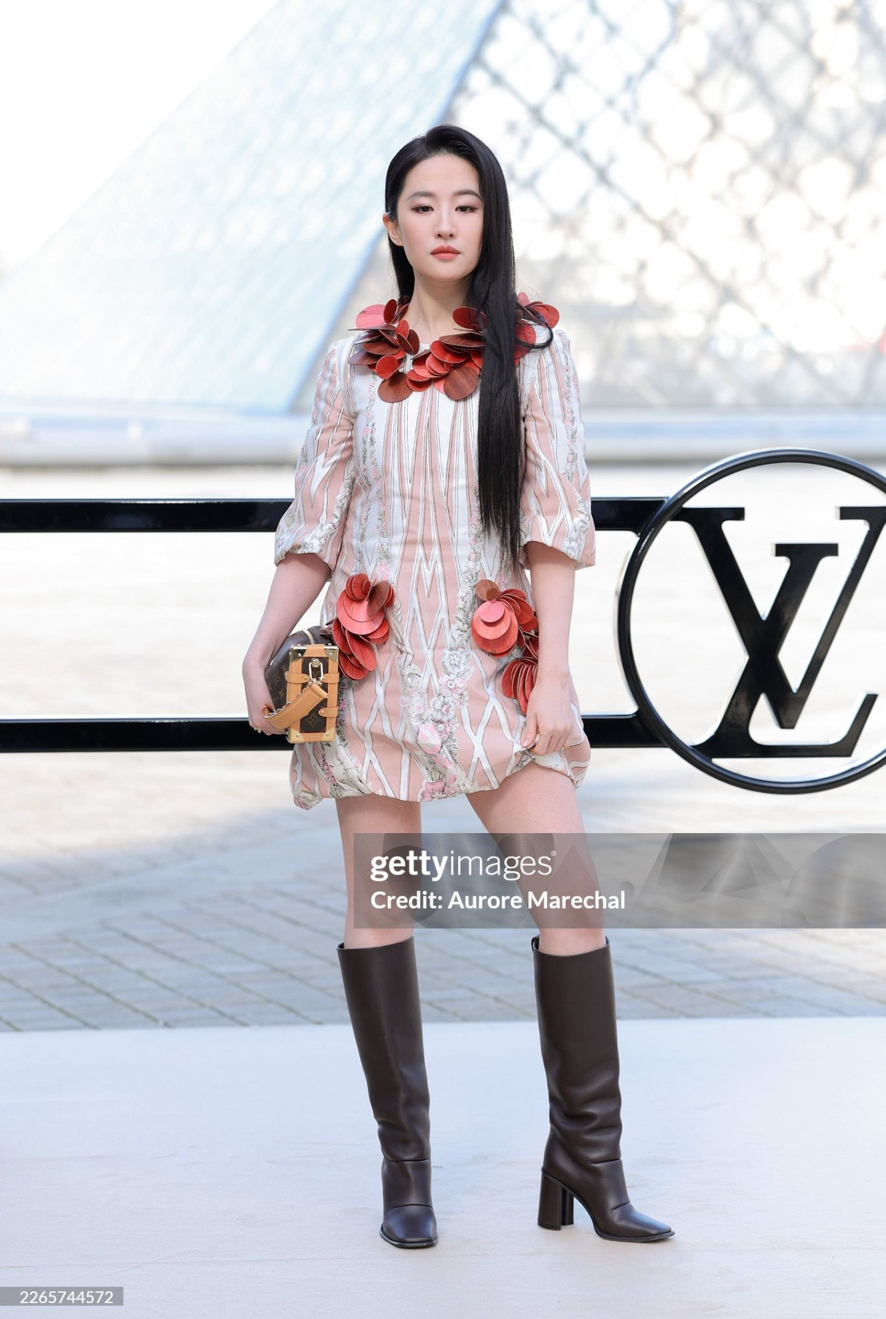 Lưu Diệc Phi lép vế插图1 649515229-1485311389619728-1602132200256787304-n.jpg