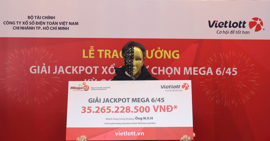 Người chơi lớn tuổi trúng giải hơn 35 tỷ đồng của Vietlott nhờ lấy ngày sinh cháu nội