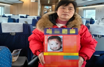 Tìm thấy con trai bị bắt cóc sau 32 năm, cha mẹ nghẹn ngào chưa thể đoàn tụ