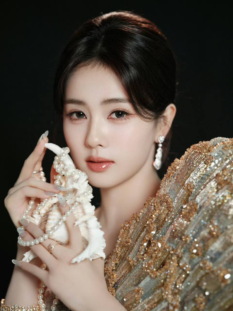 Tình trạng sức khỏe 'đáng báo động' của Bạch Lộc khiến dân tình lo lắng - Ảnh 1