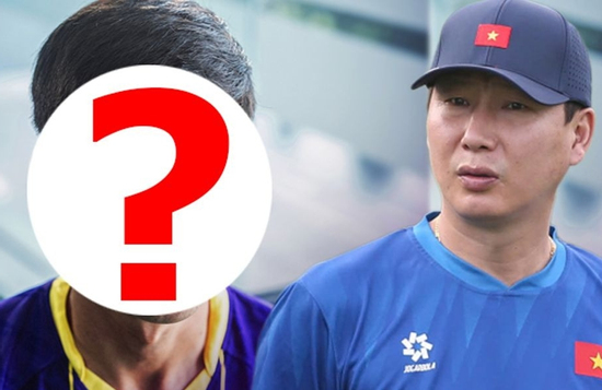 Cầu thủ 33 tuổi được HLV Kim Sang-sik gọi vào tuyển Việt Nam: Cao 1m73, lần đầu lên ĐTQG