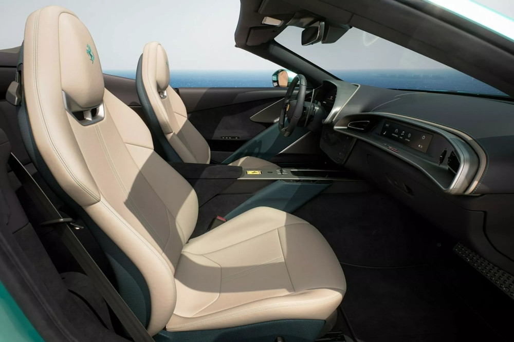 ferrari amalfi spider rosso tram (2).jpg