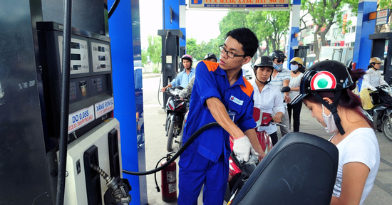 Giá xăng RON95 tăng trở lại, E5 giảm sau khi xả mạnh quỹ bình ổn