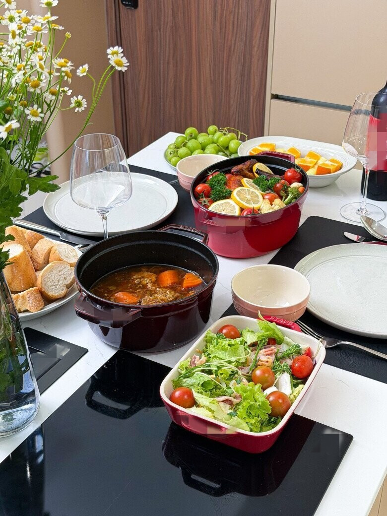 Hoa hậu Kỳ Duyên và những món ăn healthy tại bữa tiệc tại gia 2026 - Ảnh 2.