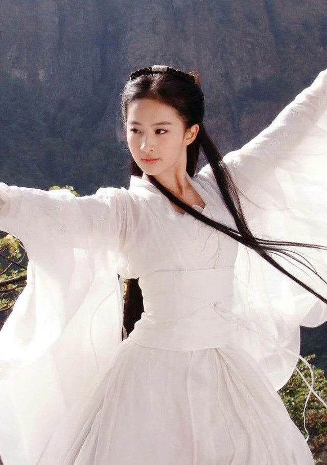 Những mỹ nhân hóa