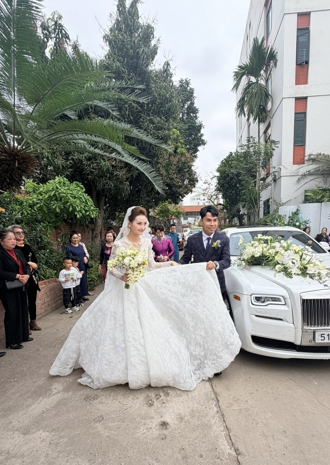 650996854271636753932216208924102684577098310n