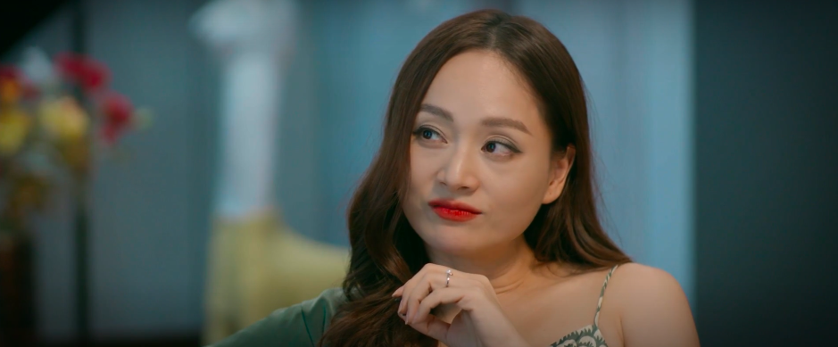 Diễn viên Lan Phương tỏa sáng trong vai Kiều Thơ đầy bí ẩn ở Đồng hồ đếm ngược - Ảnh 4.