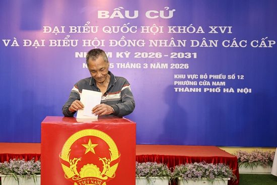 Người dân không nên đăng thẻ cử tri lên mạng xã hội