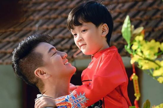 Tuổi trung niên với cuộc sống làm bố đơn thân của Đàm Vĩnh Hưng