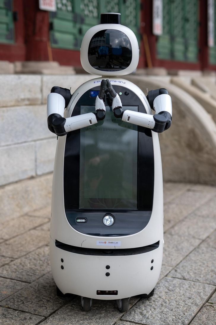 robot nha su han quoc.jpg