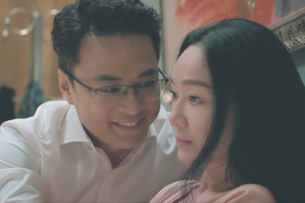 'Phi công trẻ' - luật sư Khang phim 'Đồng hồ đếm ngược' có hạnh phúc viên mãn bên vợ con - Ảnh 2.