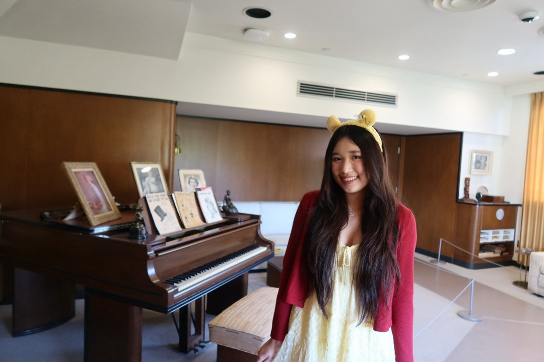 650892849185759751220197326257651703733287274n