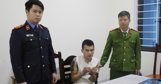 Kẻ bịt mặt xông vào phòng tập thể dục cướp dây chuyền bị bắt