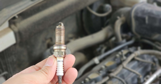 Tuổi thọ thực sự của bugi ô tô là bao lâu và khi nào tài xế cần thay thế?