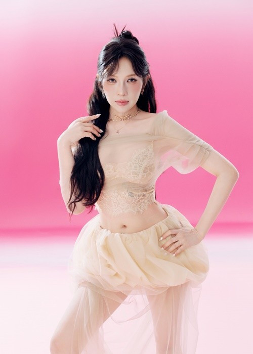 Khả Như biến hóa phong cách, ngày càng gợi cảm - Ảnh 6.