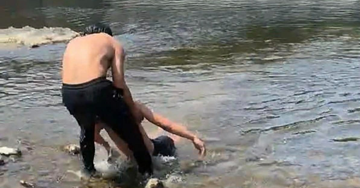 a cứu người.jpeg