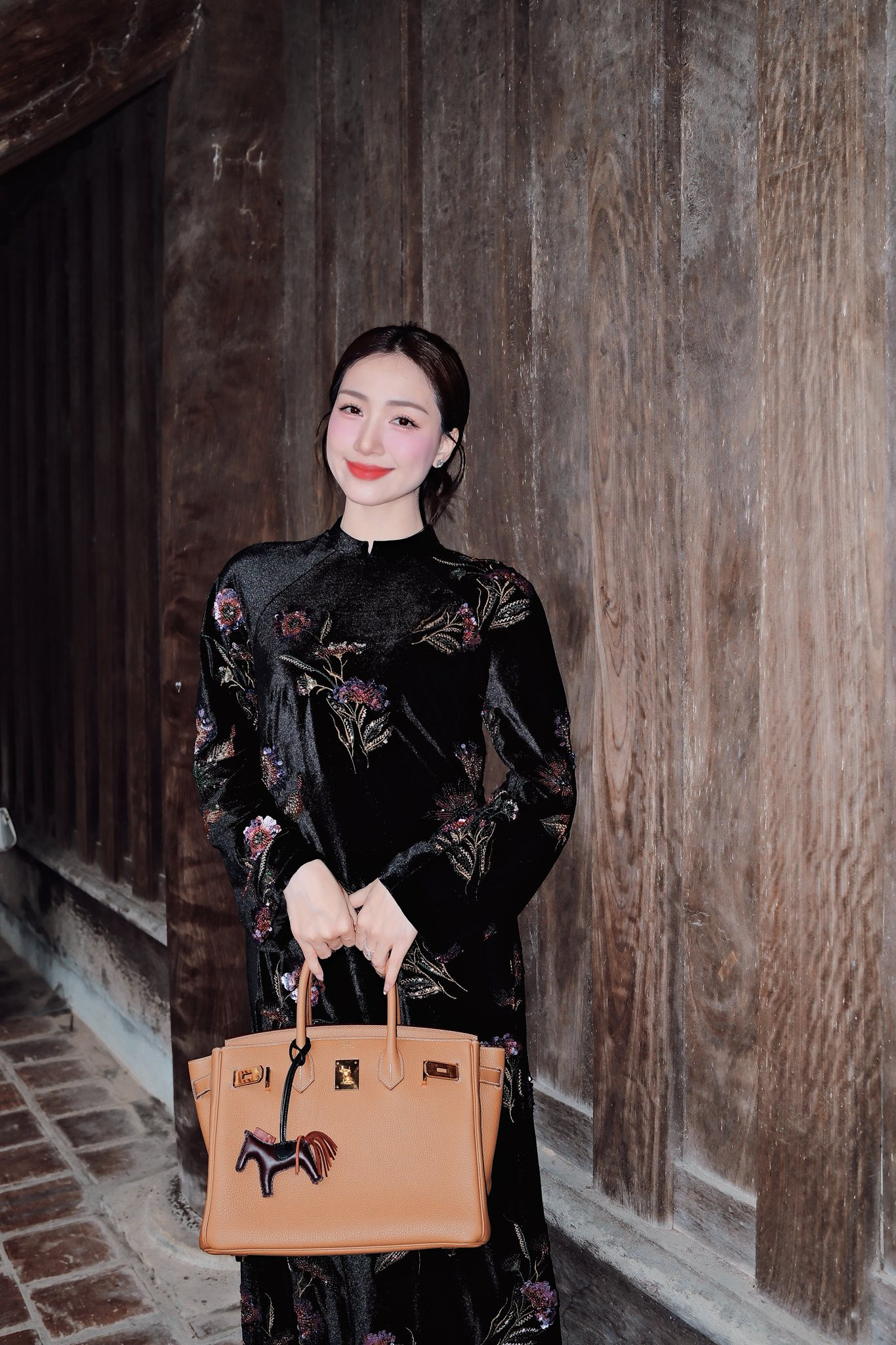 Trước khi công khai chồng là quân nhân, Hòa Minzy làm mẹ đơn thân, nuôi dạy con trai bằng tình yêu và sự tử tế - Ảnh 2.