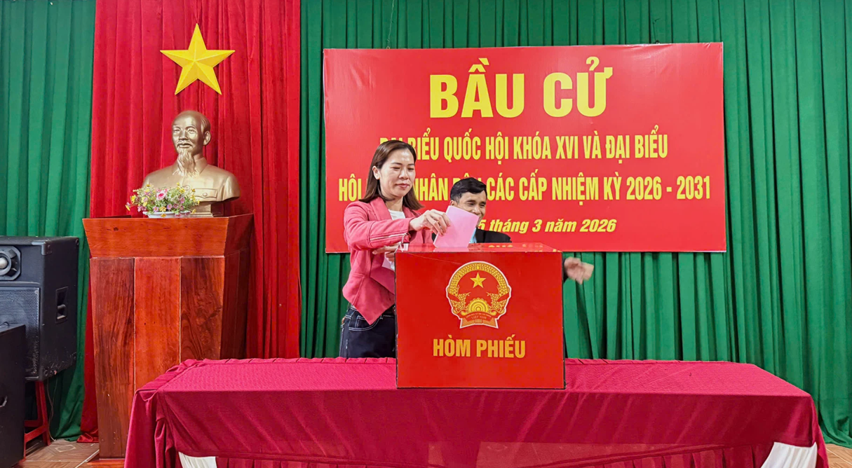 Chồng hoa hậu Đỗ Thị Hà trúng cử đại biểu HĐND tỉnh Quảng Trị - Ảnh 1.