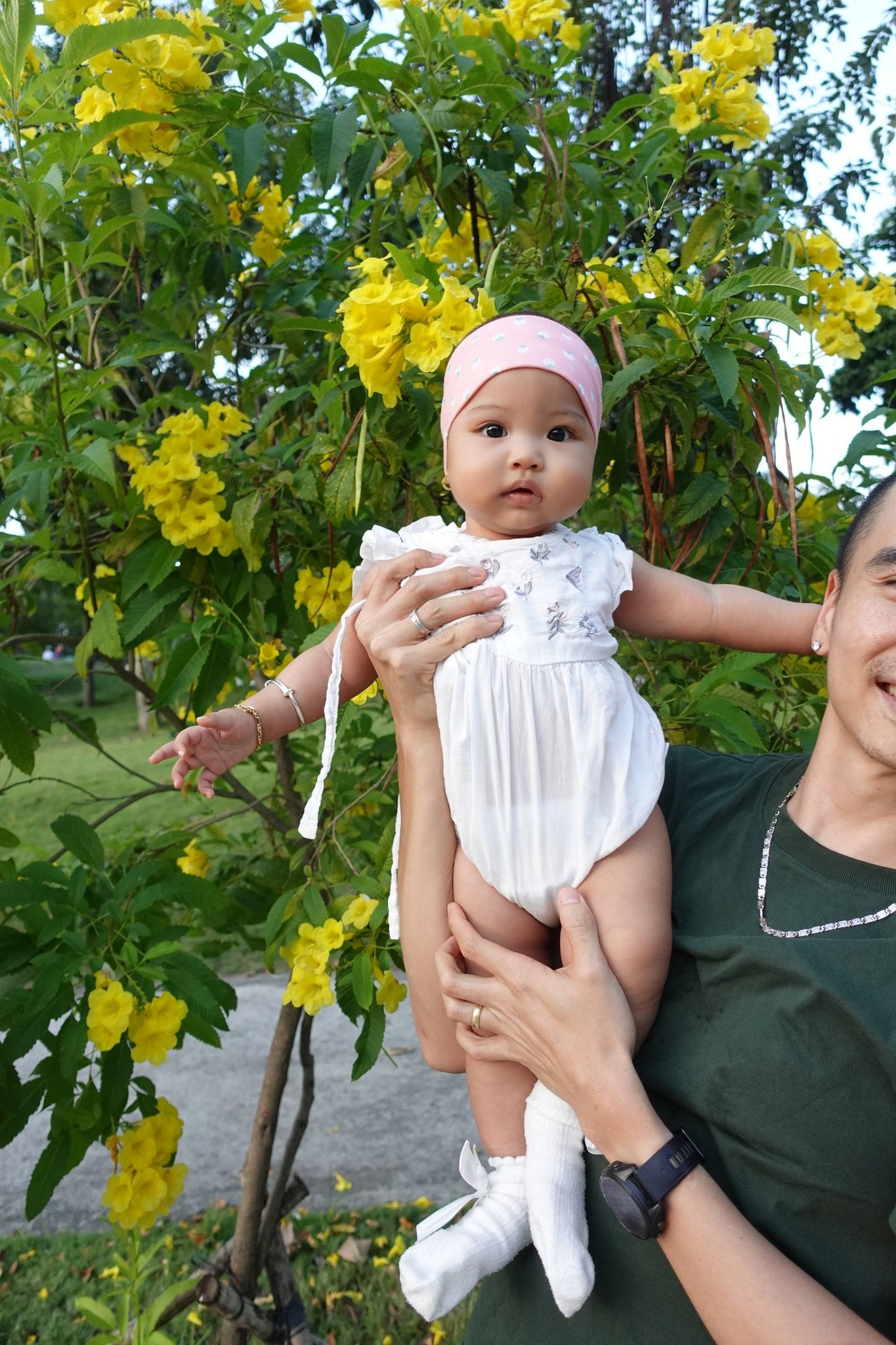 Con gái H'Hen Niê 6 tháng tuổi gây chú ý - Ảnh 11.