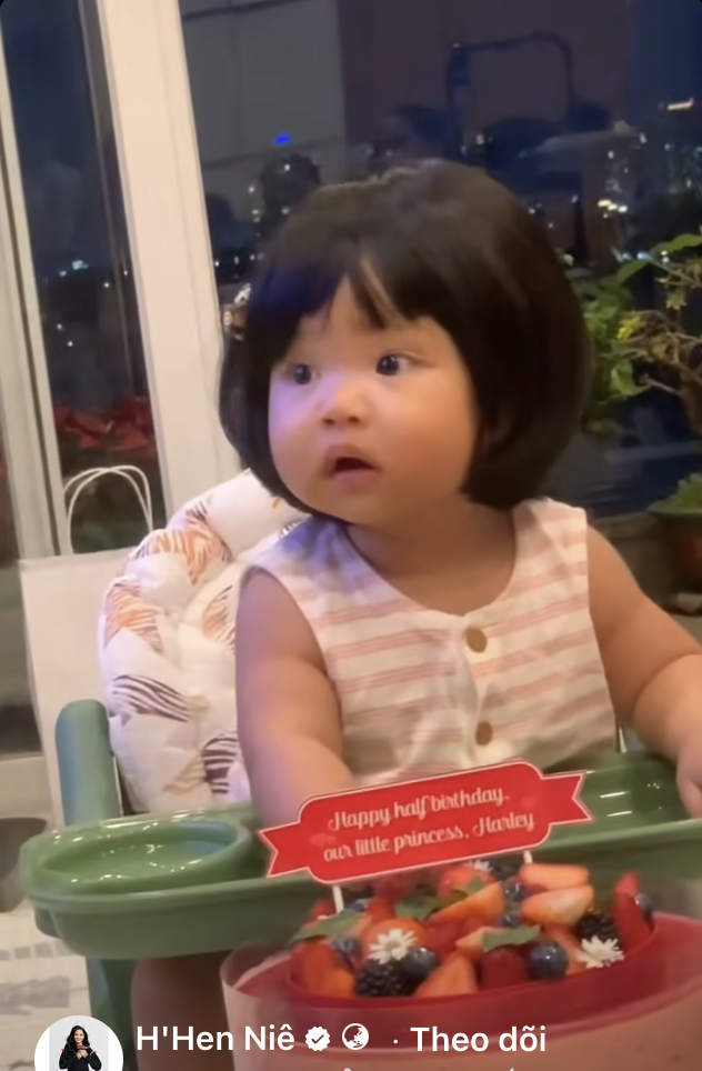 Con gái H'Hen Niê 6 tháng tuổi gây chú ý - Ảnh 7.