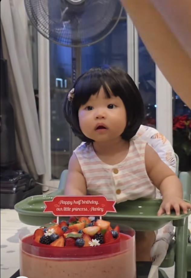 Con gái H'Hen Niê 6 tháng tuổi gây chú ý - Ảnh 6.