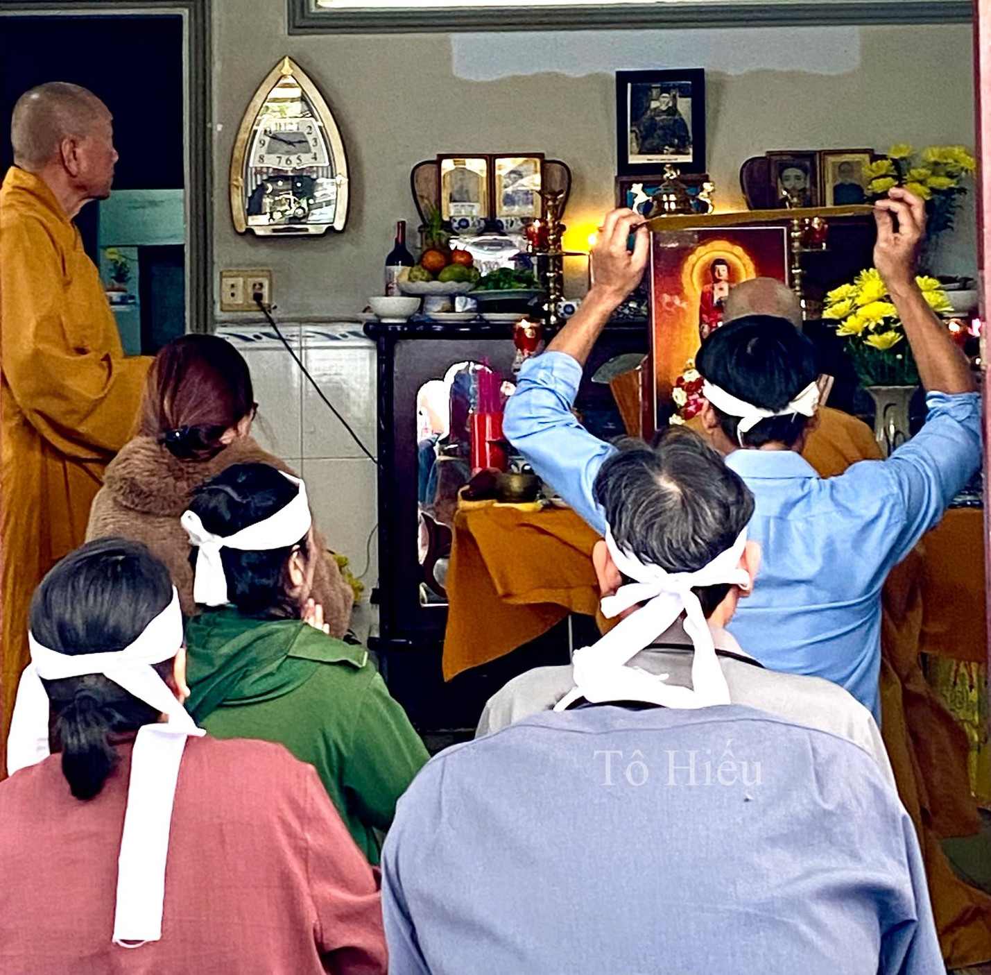 Thương Tín và các em gái: Đoàn tụ cảm động sau 100 ngày mất - Ảnh 2.