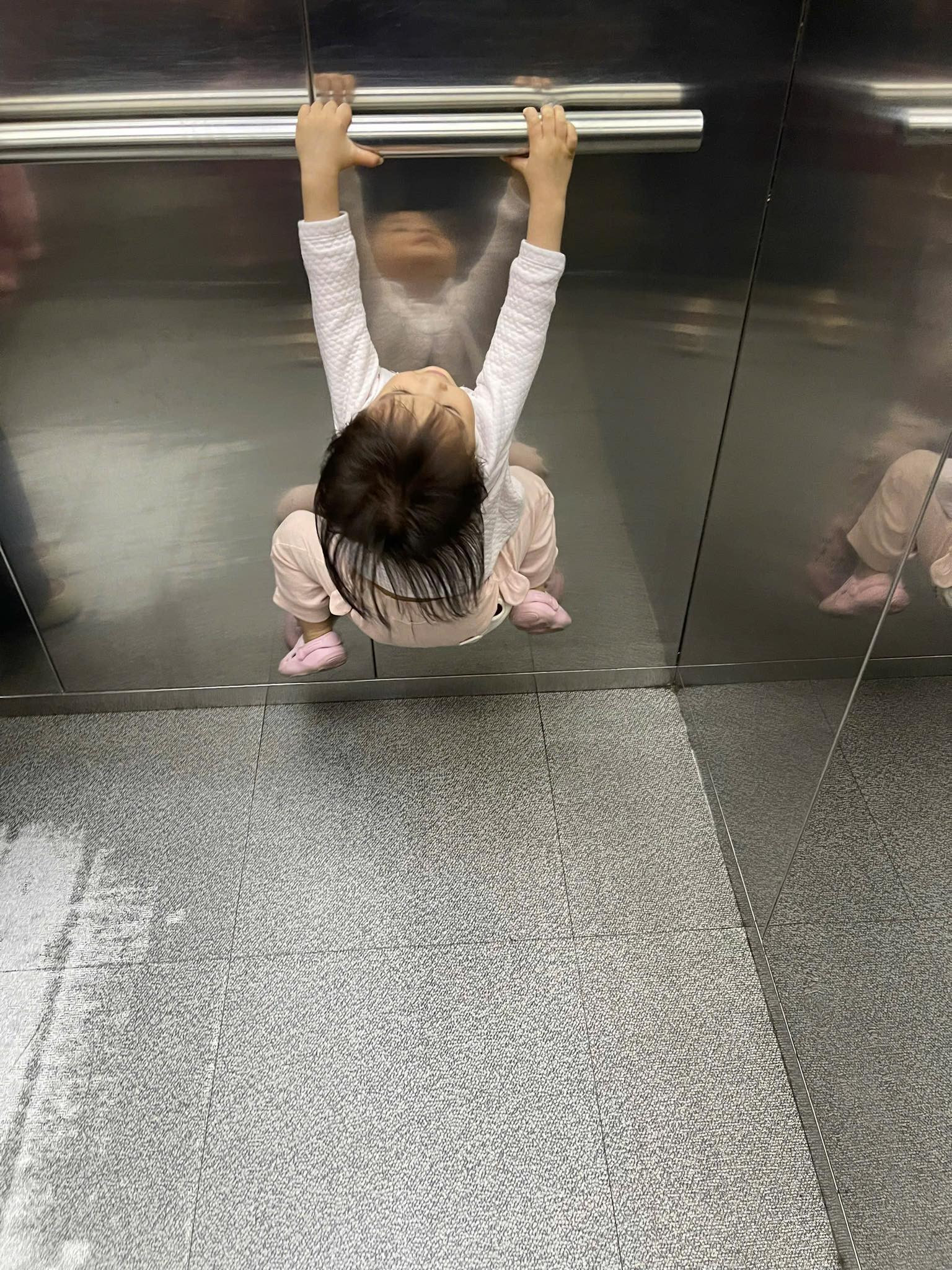 Ảnh 'thùy mị nết na' của Thị Tằm - con gái Thu Quỳnh - Ảnh 2.